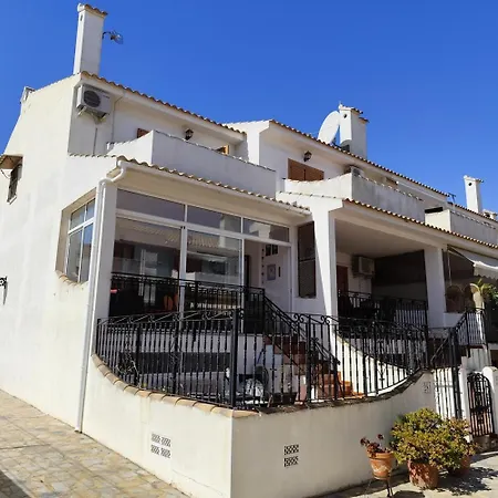 Preciosa Casa Con Terraza R32 By Novadesta Holiday home